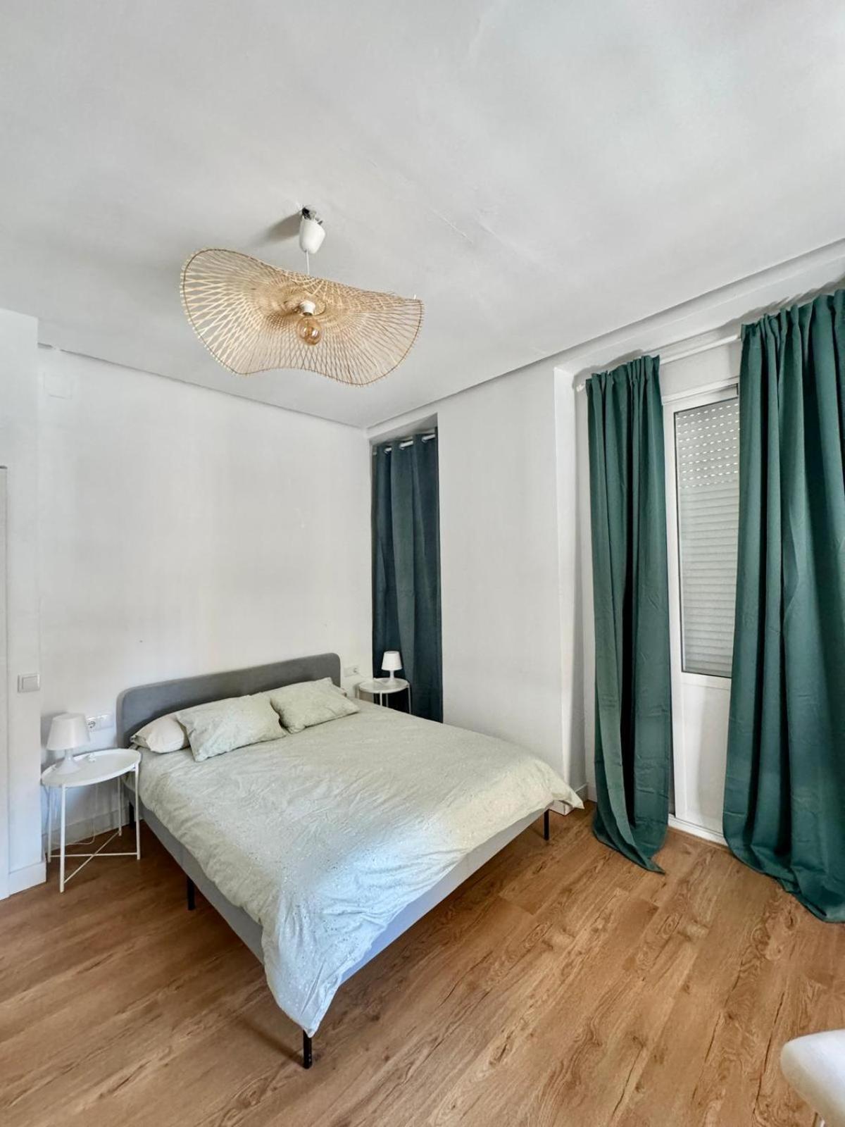 Vlc Center 4 Room Apartment Valencia Exteriör bild